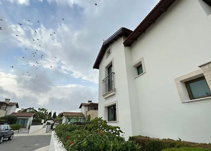 Merab Holidays - K13 Willa *